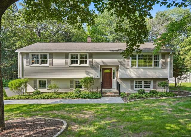 Property at 6 Robert Frost Dr, Shelton, CT 06484, 3 beds, 3 baths