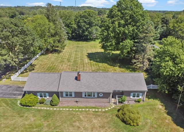 Property at 918 Daniels Farm Rd, Trumbull, CT 06611, 4 beds, 2 baths