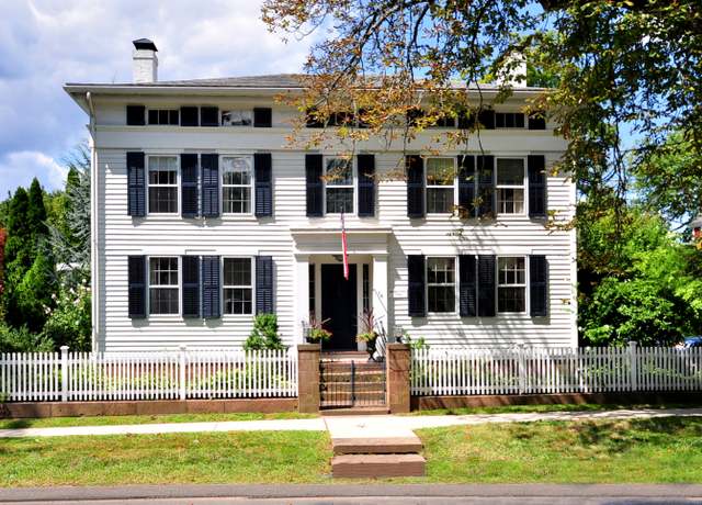 Property at 16 Main St, Farmington, CT 06032, 3 beds, 2.5 baths