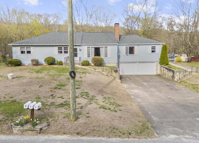 Property at 9 Highland Ter, Essex, CT 06442, 4 beds, 3 baths