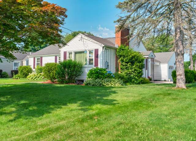 Property at 200 Starr Dr, Rocky Hill, CT 06067, 2 beds, 1 bath