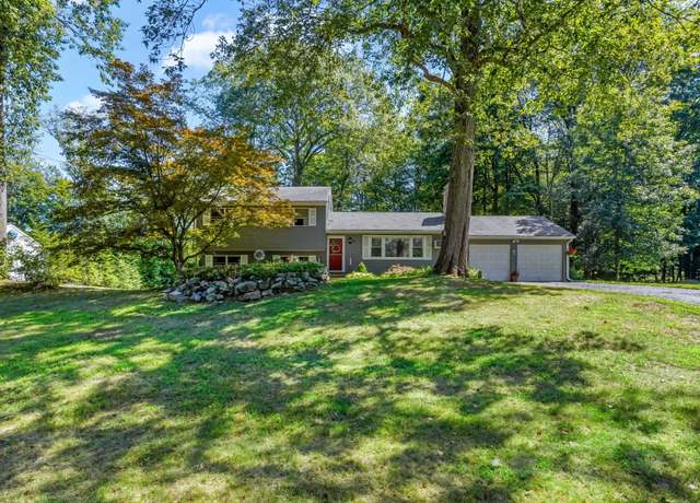 Property at 48 Pomona Rd, Trumbull, CT 06611, 3 beds, 2 baths