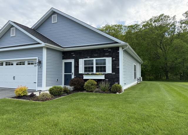 Property at 13 Henry Dr #13, Plainfield, CT 06354, 2 beds, 2 baths