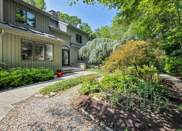 Property at 204 Sam Hill Rd, Guilford, CT 06437, 5 beds, 2.5 baths