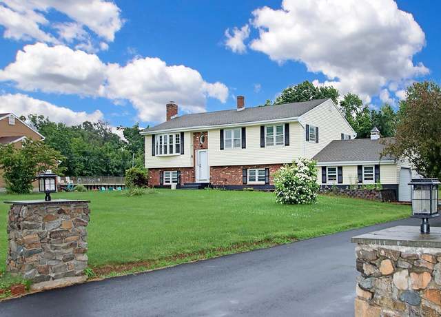 Property at 5 Great Meadow Dr, North Haven, CT 06473, 3 beds, 2.5 baths