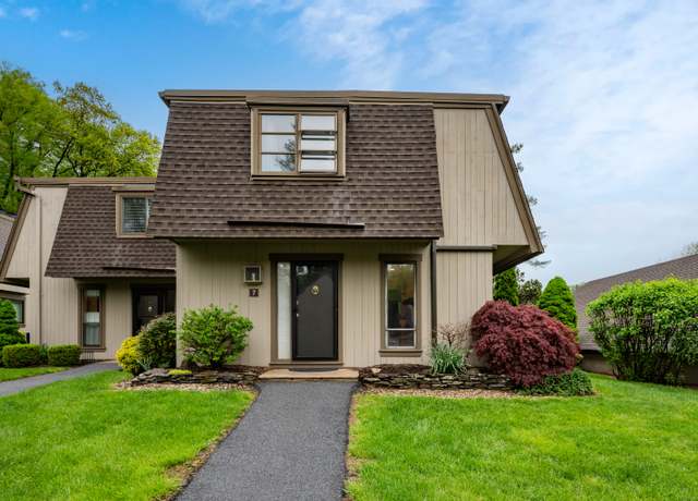 Property at 7 Mallard Dr #7, Farmington, CT 06001, 2 beds, 2.5 baths