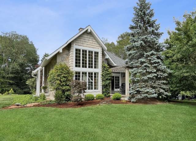 Property at 32 Meeks Point Rd, East Hampton, CT 06424, 3 beds, 2 baths