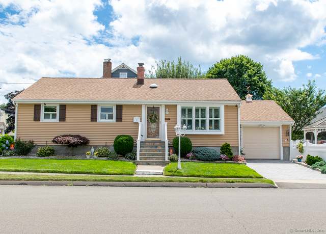 Property at 2 Oak Ter, Stratford, CT 06614, 3 beds, 2 baths