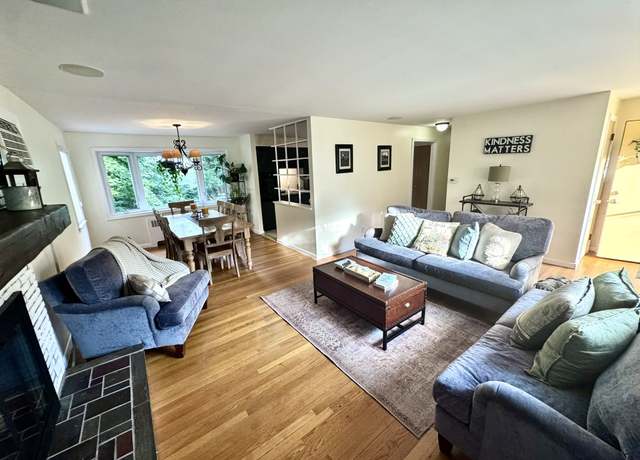 Property at 631 Gilbert Ave, Hamden, CT 06514, 3 beds, 1.5 baths