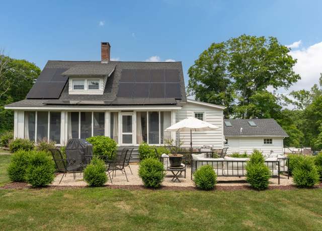 Property at 688 Durham Rd, Madison, CT 06443, 3 beds, 2 baths