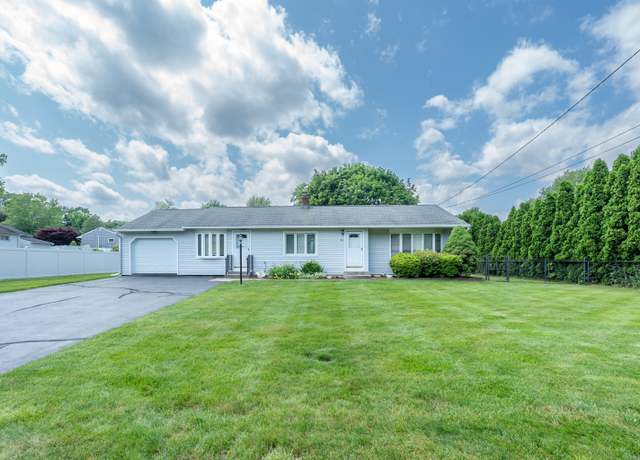 Property at 45 Osage Dr, Wallingford, CT 06492, 3 beds, 2 baths