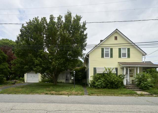 Property at 4 Linnell St, Plainfield, CT 06354, 3 beds, 1.5 baths