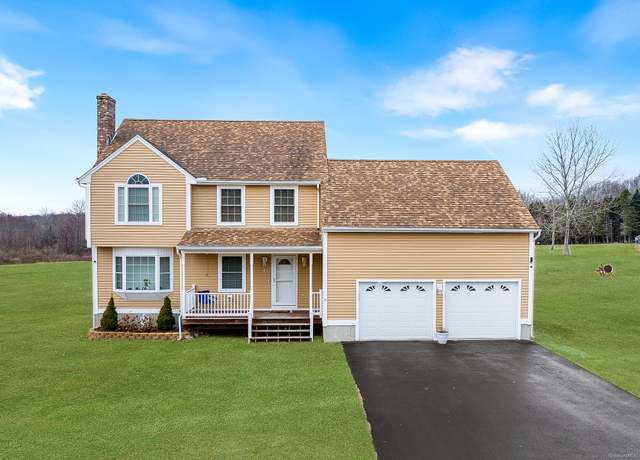 Property at 2 Lexington Trl, Salem, CT 06420, 3 beds, 2.5 baths