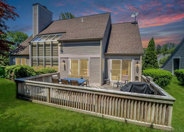 Property at 230 New Canaan Ave Apt 2, Norwalk, CT 06850, 3 beds, 2.5 baths