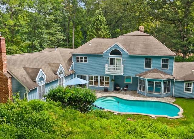 Property at 60 Redmont Rd, Stamford, CT 06903, 6 beds, 5.5 baths