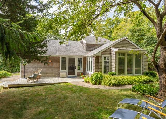 Property at 59 Cedar Grove Rd, Guilford, CT 06437, 3 beds, 2 baths