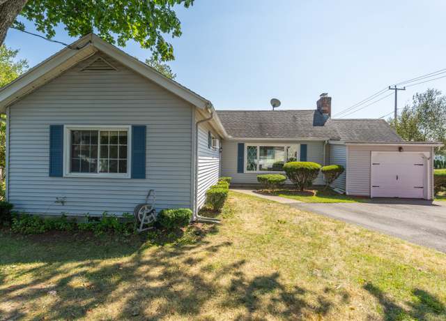 Property at 139 Pennsylvania Ave, East Lyme, CT 06357, 2 beds, 1 bath
