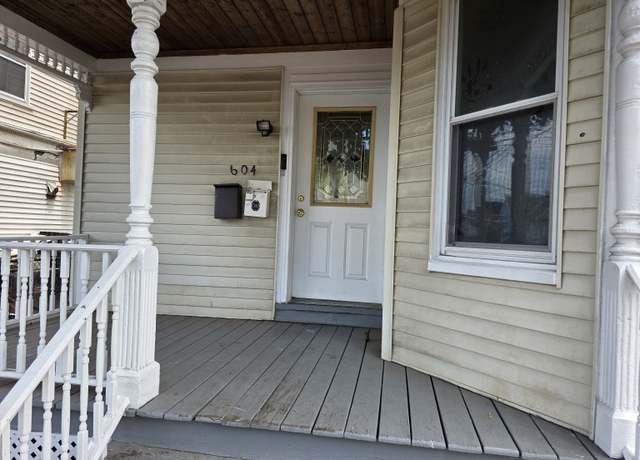 Property at 604 William St, Bridgeport, CT 06608, 3 beds, 1.5 baths