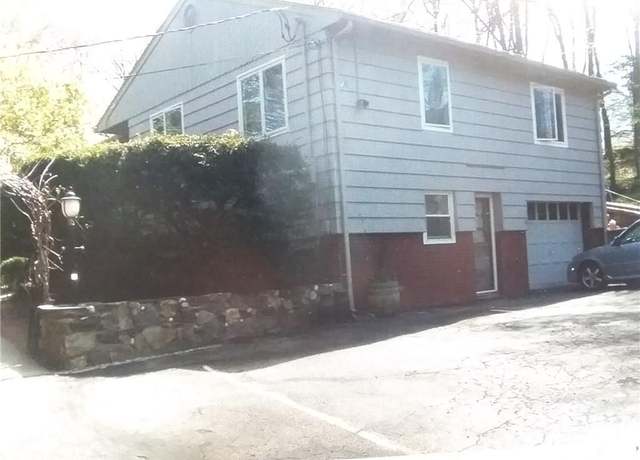 Property at 242 Grove St, Shelton, CT 06484, 3 beds, 1.5 baths