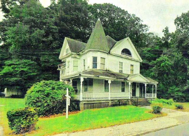 Property at 126 Howe Ave, Shelton, CT 06484, 4 beds, 2 baths