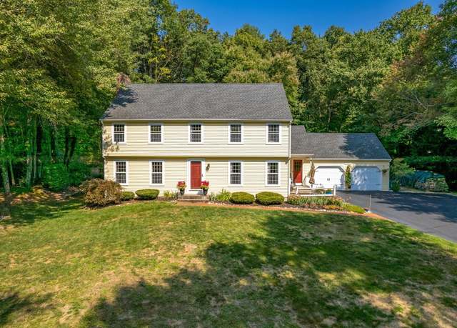 Property at 133 Coldbrook Rd, Glastonbury, CT 06073, 4 beds, 2.5 baths