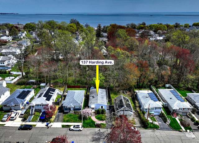 Property at 137 Harding Ave, West Haven, CT 06516, 3 beds, 2 baths