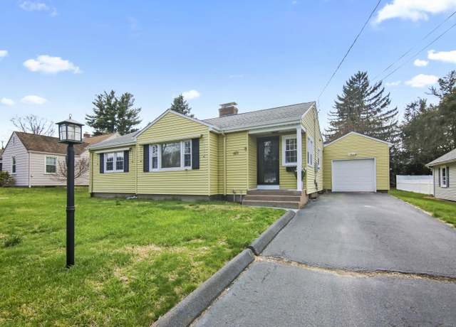 Property at 601 Hunting Hill Ave, Middletown, CT 06457, 2 beds, 1 bath