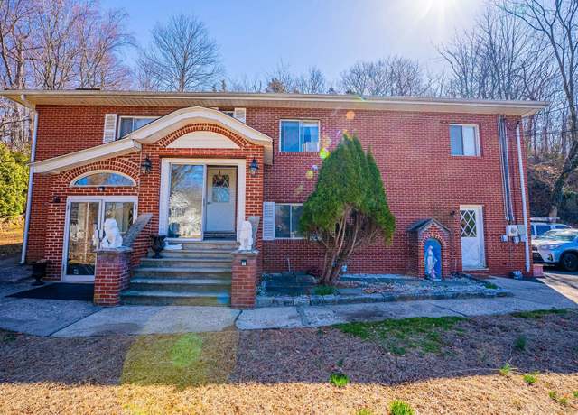 Property at 10 Twitchgrass Rd, Trumbull, CT 06611, 3 beds, 3 baths