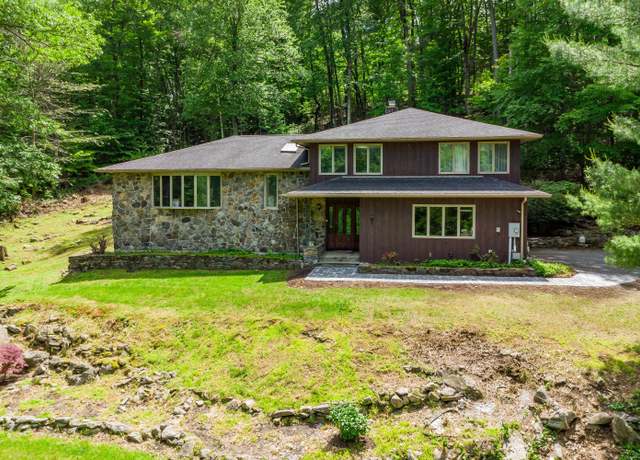 Property at 14 Old Bridge Rd W, New Fairfield, CT 06812, 3 beds, 2.5 baths
