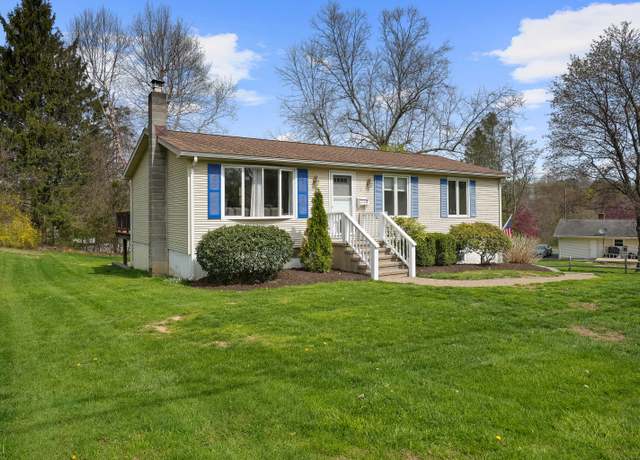 Property at 2 Goodhill Rd, New Milford, CT 06776, 3 beds, 1.5 baths