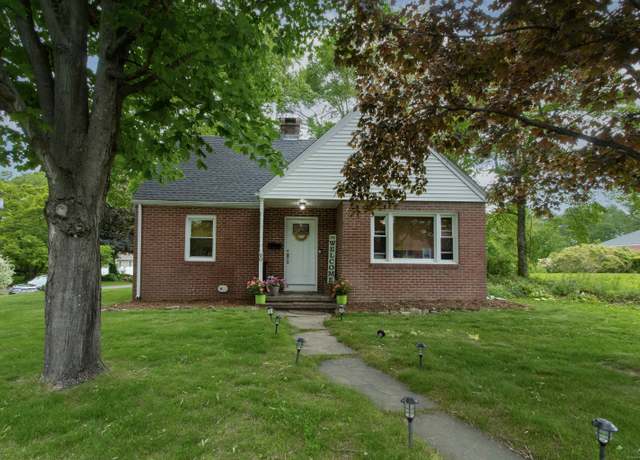 Property at 60 Palmer Rd, Branford, CT 06405, 3 beds, 2 baths