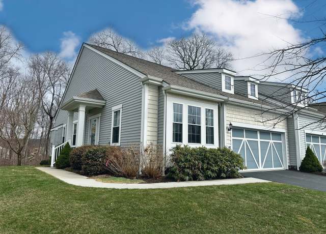 Property at 682 Championship Dr #682, Oxford, CT 06478, 2 beds, 2 baths