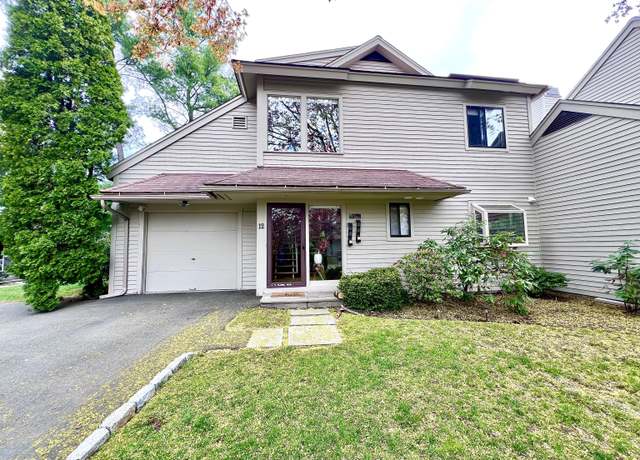 Property at 320 Strawberry Hill Ave Apt 12, Stamford, CT 06902, 2 beds, 2.5 baths