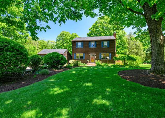 Property at 113 Toddy Hill Rd, Newtown, CT 06482, 3 beds, 1.5 baths