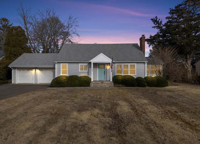 Property at 124 Old Salt Works Rd, Westbrook, CT 06498, 3 beds, 2 baths