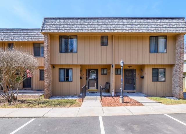 Property at 9 Hawthorn Ct #9, Cromwell, CT 06416, 2 beds, 1.5 baths