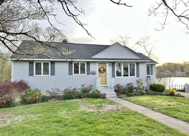 Property at 57 Bayshore Dr, New London, CT 06320, 2 beds, 2 baths
