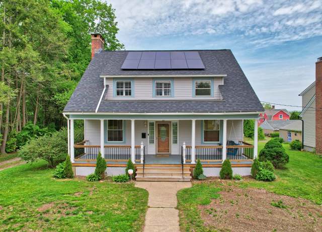 Property at 30 Birchwood St, Waterbury, CT 06708, 3 beds, 2.5 baths