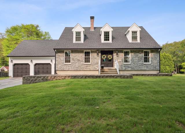 Property at 1 Spinnaker Rd, Waterford, CT 06385, 3 beds, 3 baths