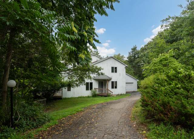 Property at 603 Lake Dr, Guilford, CT 06437, 4 beds, 3 baths