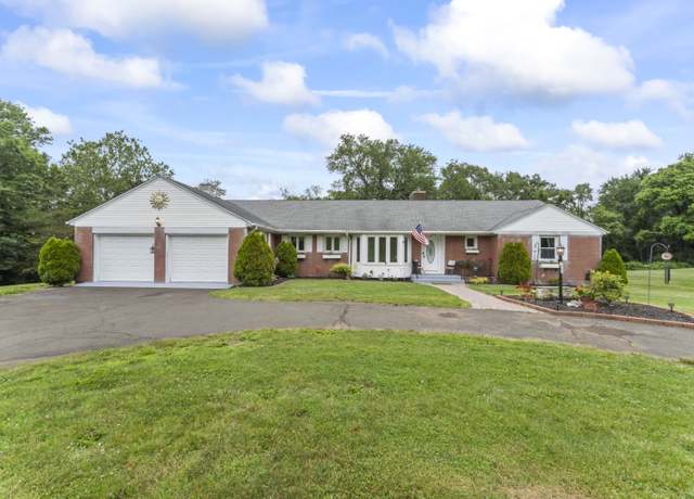 Property at 624 Kelsey St, Middletown, CT 06457, 3 beds, 2 baths