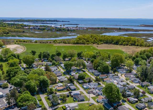 Property at 7 Third St, Madison, CT 06443, 1 bed, 1 bath