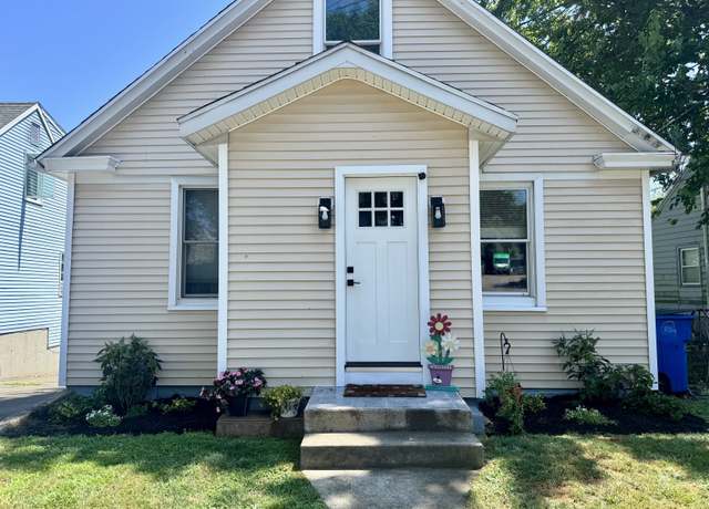 Property at 169 S End Rd, New Haven, CT 06512, 3 beds, 1.5 baths