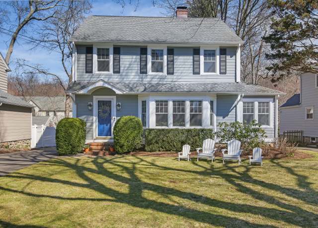 Property at 129 Holmes Ave, Darien, CT 06820, 4 beds, 2.5 baths