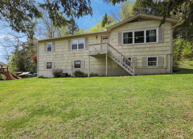Property at 186 Flood Bridge Rd, Southbury, CT 06488, 3 beds, 2.5 baths