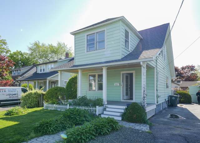 Property at 662 Milford Point Rd, Milford, CT 06460, 3 beds, 2 baths