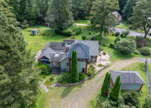 Property at 326 Litchfield Rd, New Milford, CT 06776, 2 beds, 2.5 baths