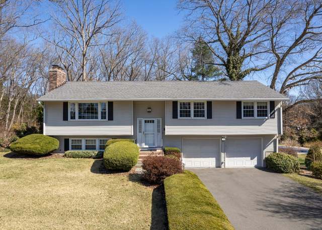 Property at 27 Kennedy Rd, Manchester, CT 06042, 3 beds, 2.5 baths