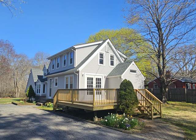 Property at 35 Meadow Rd, Clinton, CT 06413, 4 beds, 2 baths