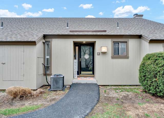 Property at 8 Great Meadow Ln #8, Farmington, CT 06001, 1 bed, 1 bath